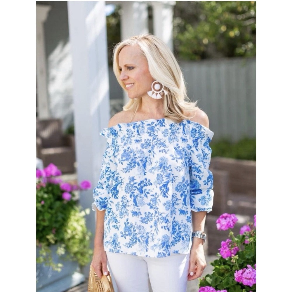 Tuckernuck Marguerite Top Women's Size M white blue floral off shoulder blouse